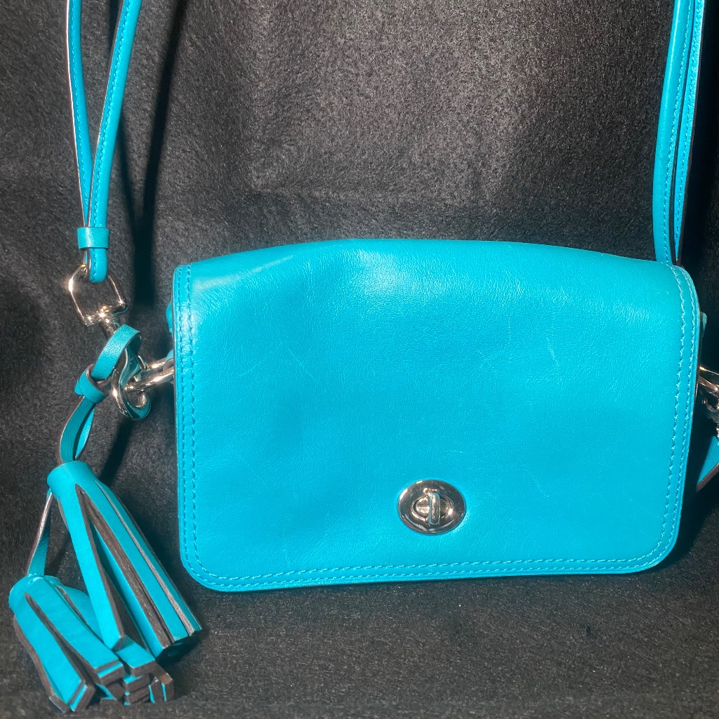 Beautiful Turquoise Coach Turn Lock Crossbody Handbag